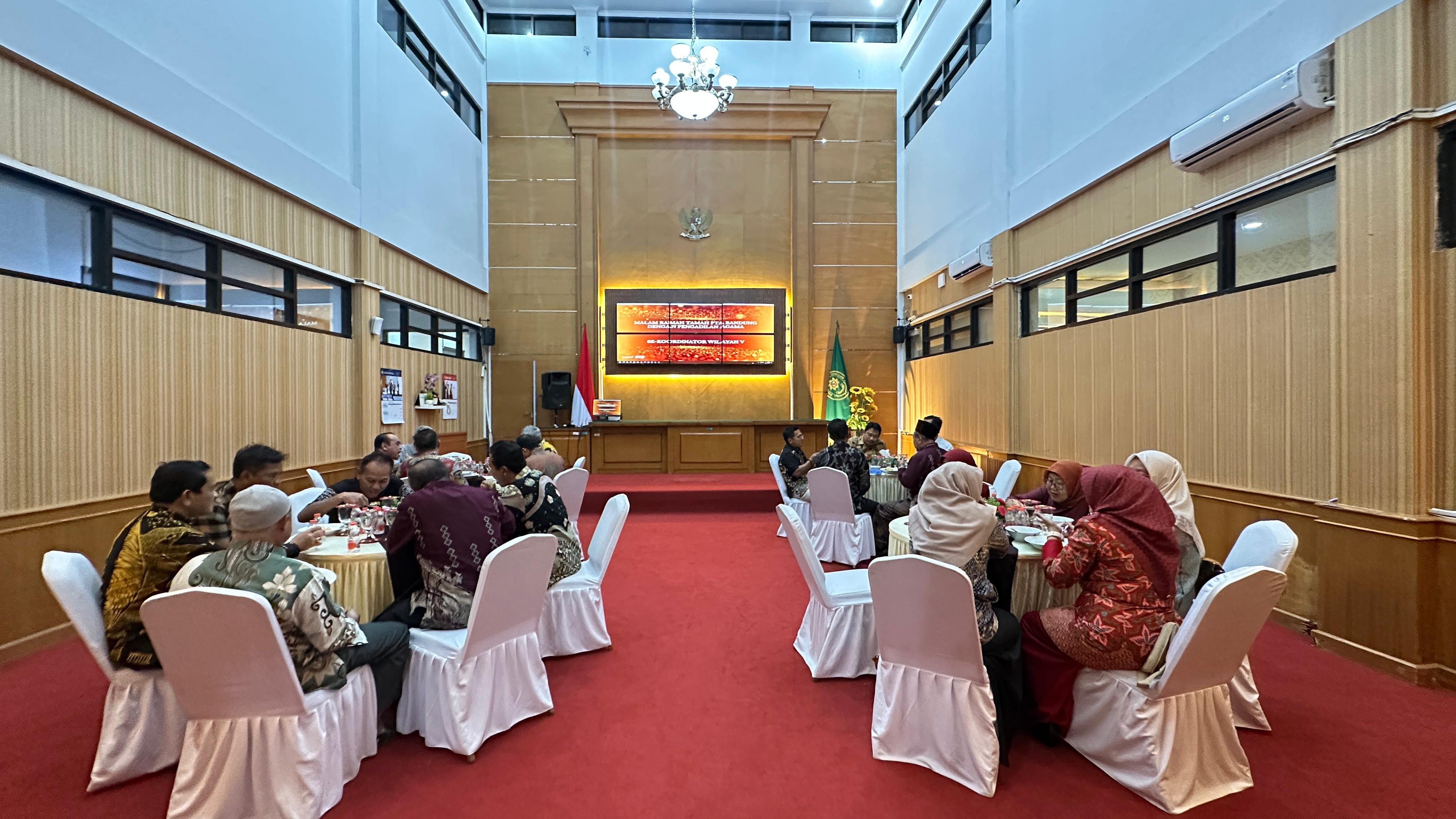 Malam Ramah Tamah PTA Bandung Dengan Pengadilan Agama Se-Korwil V Hangatkan Sinergi, Mantapkan Kolaborasi Antar Lembaga Peradilan